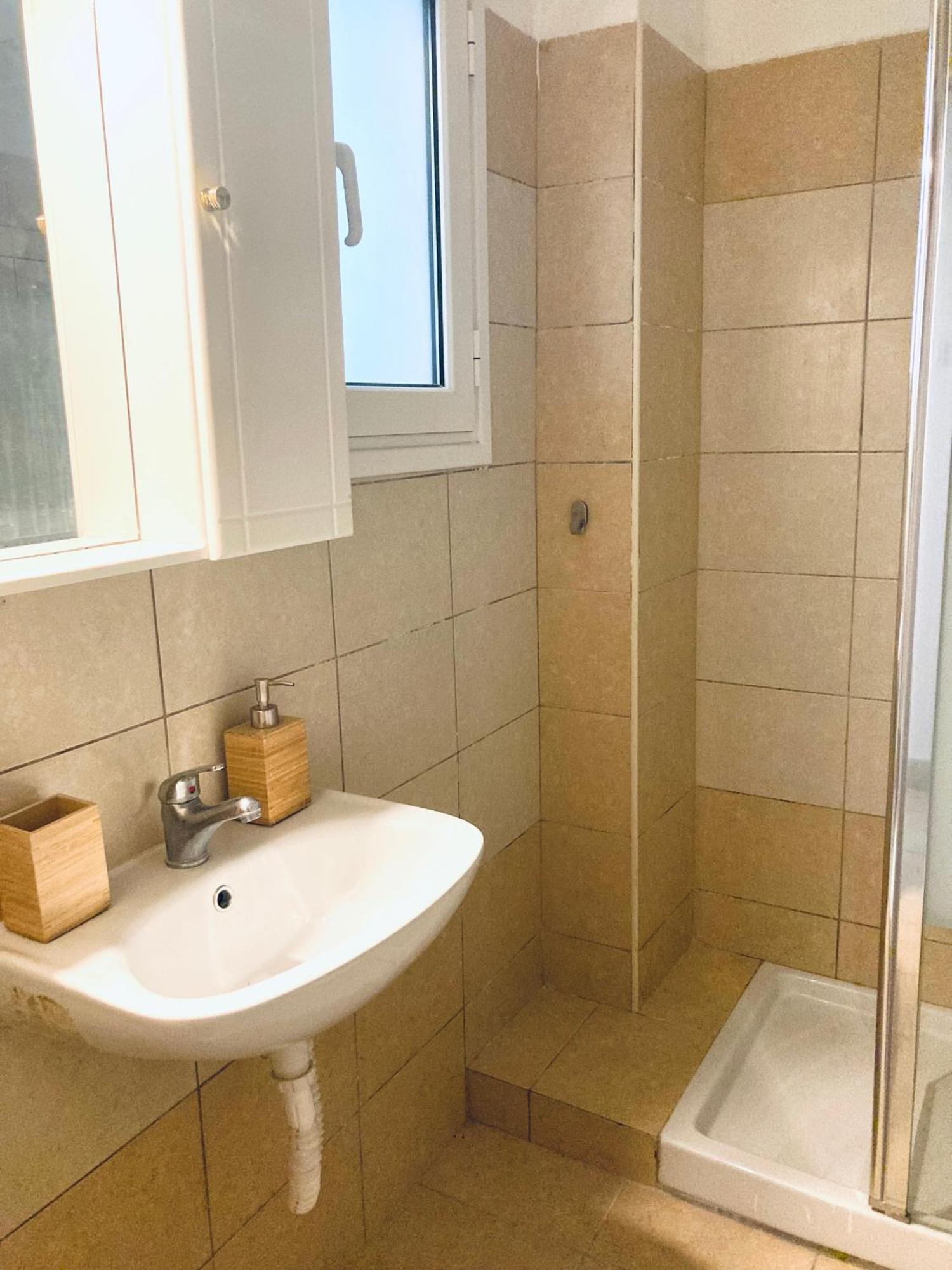Ilisia Apartment Next To Metro Megaro Mousikis Athens Ngoại thất bức ảnh